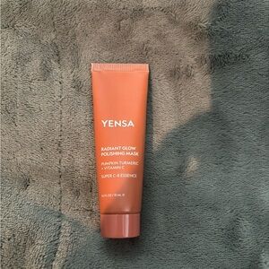 Yensa Radiant Glow Polishing Mask
